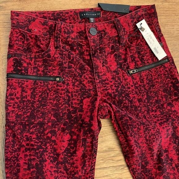 SANCTUARY RED/BLACK ANIMAL PRINT CORDUROY SKINNY PANTS.  NEW - Picture 2 of 10